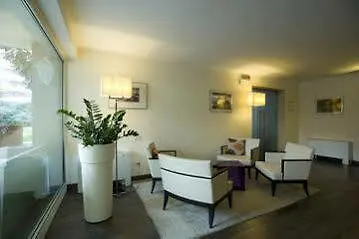 Regal 3*