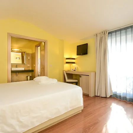 Regal Hotel