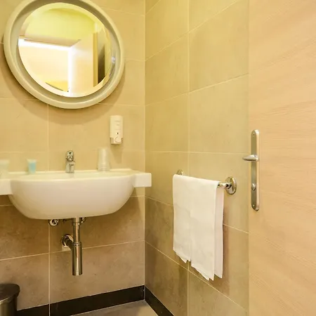 Regal Hotel 3*