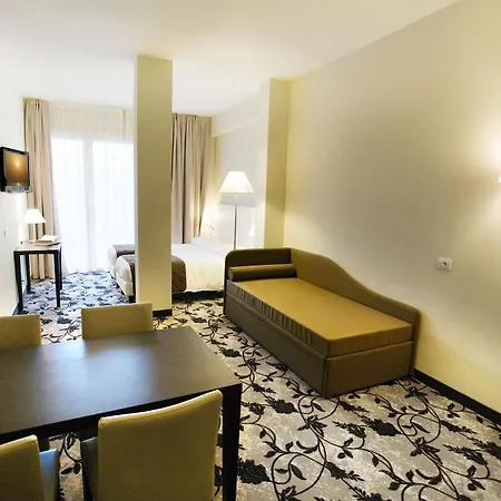 Regal Hotel 3*