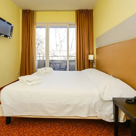 Regal Hotel 3*